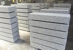 深圳石材廠家大量供應(yīng)花崗巖蘑菇石，助力建筑工程品質(zhì)提升